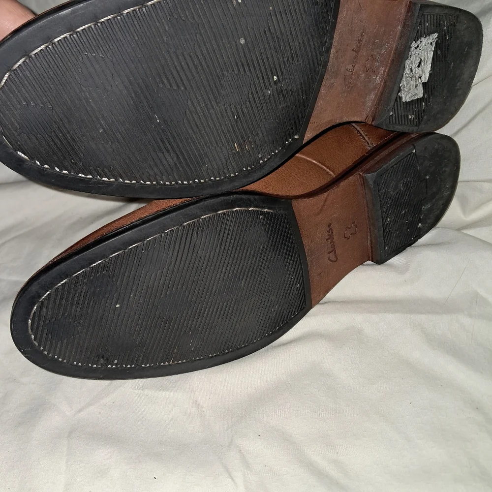 CLARKS 1825 Brown Leather Ankle Chukka Boots Men’s Size 8.5